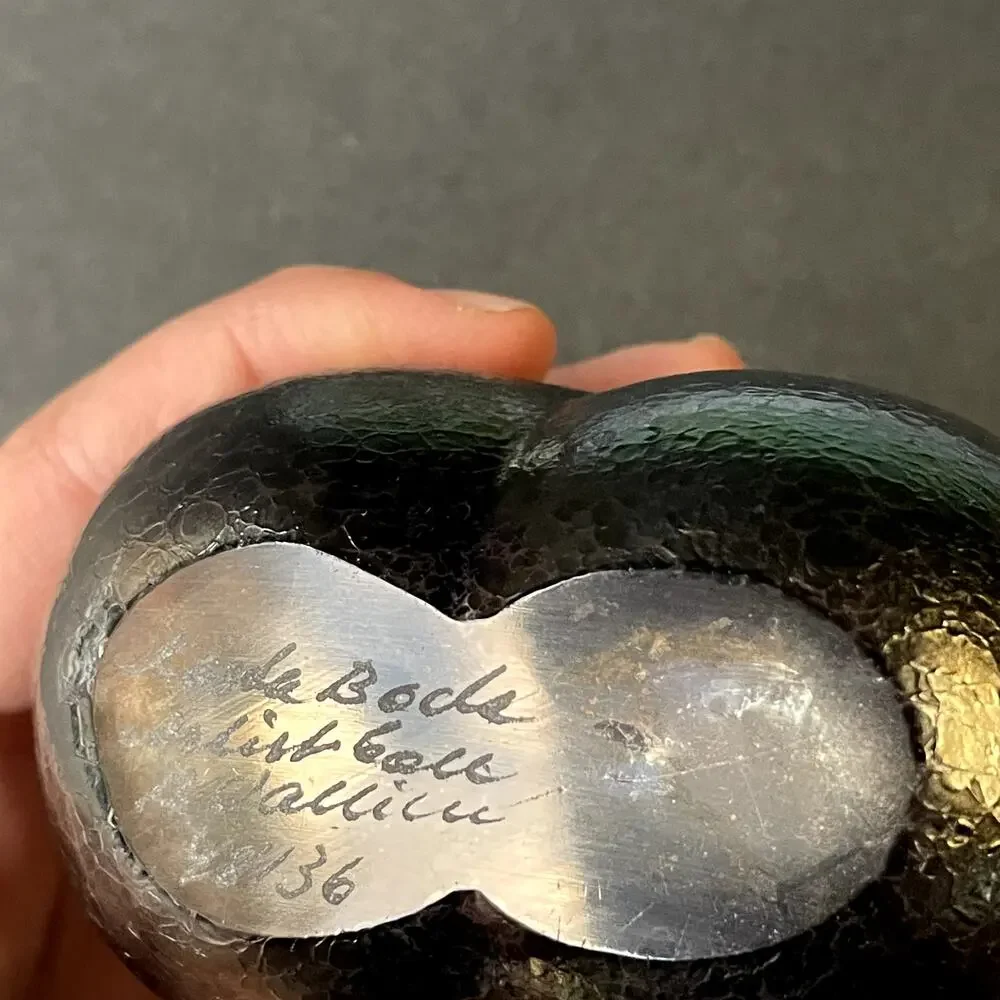 Kosta Boda Bertil Vallien Volcano Vase Buttocks Iridescent Signed